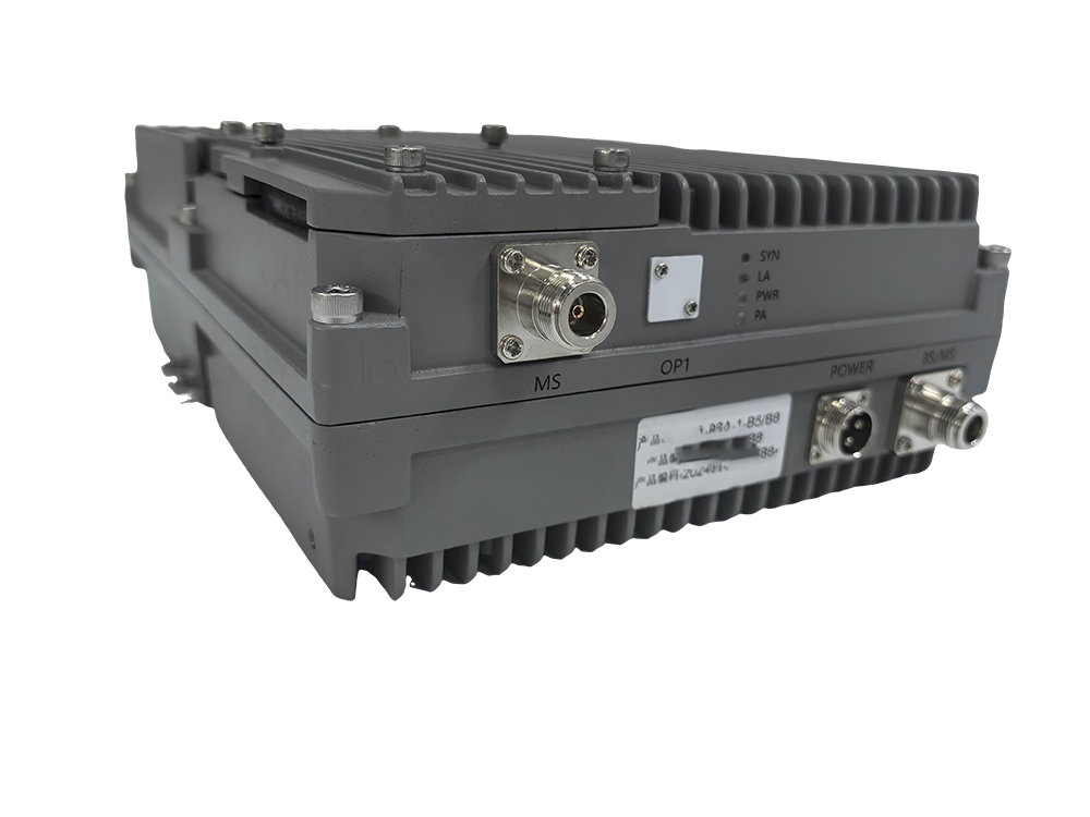  乌什三频手机信号接收器2000㎡