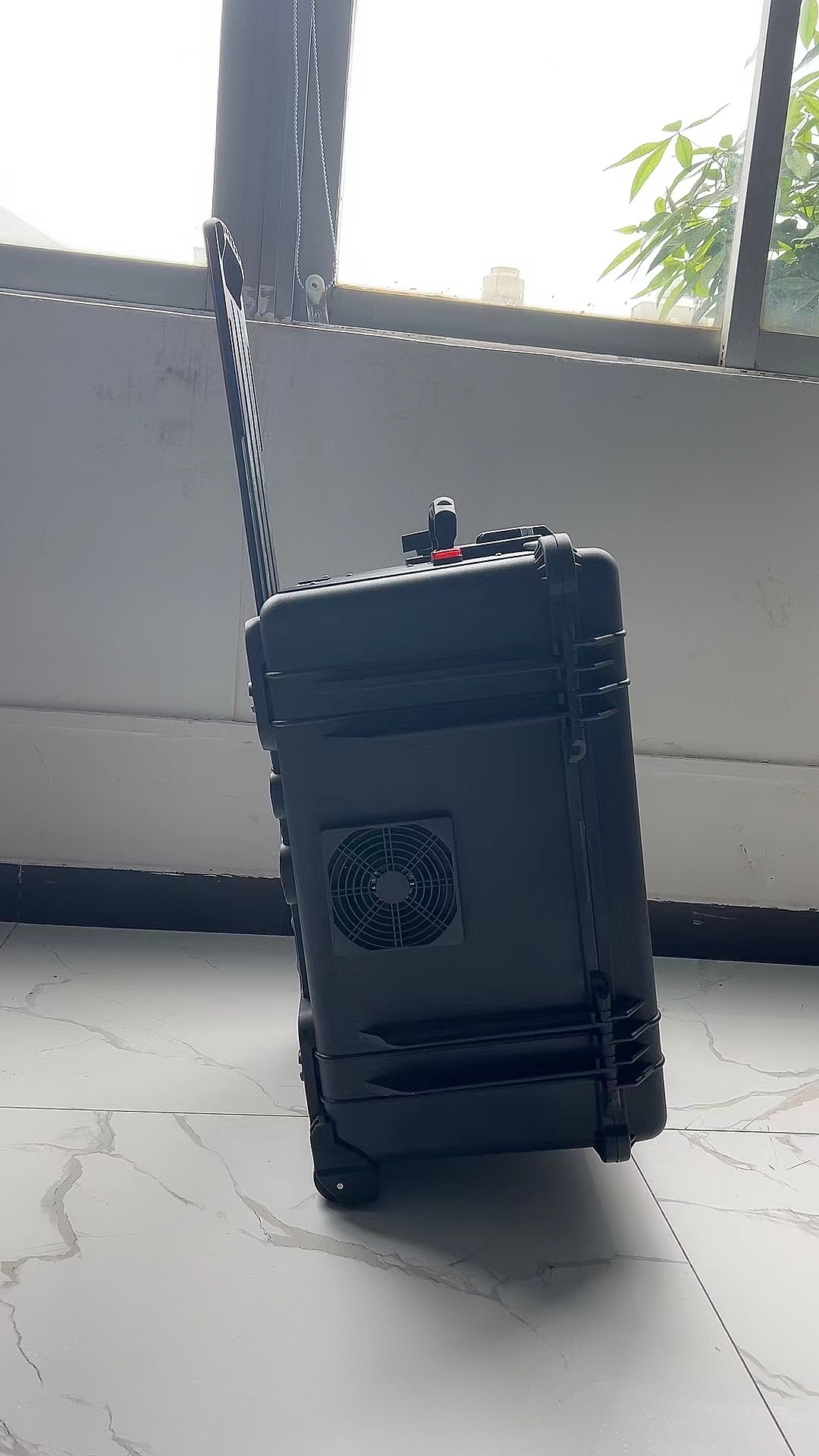 乌什手拉箱型移动通信干扰器